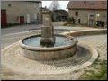 Fontaine de Menétrux - Place Lacuzon. 2002-  Photo Michel Millet