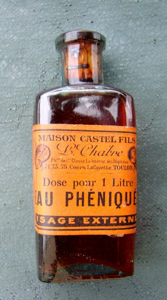 Eau pheniquee